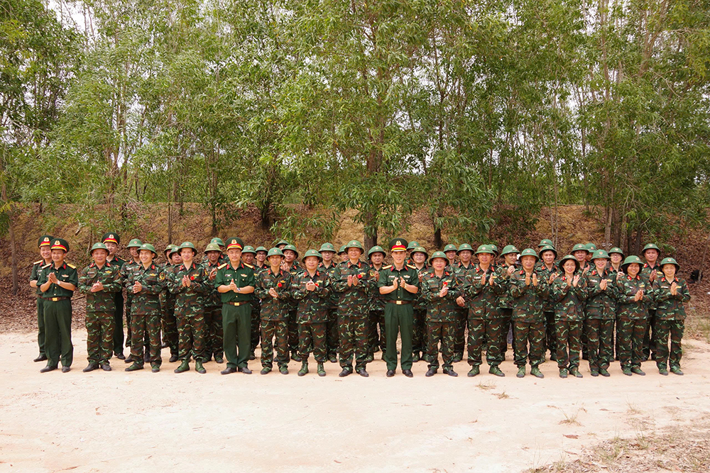 Trung tâm Nhiệt đới Việt - Nga kiểm tra công tác hành chính quân sự, huấn luyện quân sự tại các đơn vị phía Nam năm 2026
